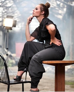 Paolla Oliveira feet photo thumbnail