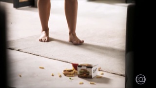 Paolla Oliveira feet photo thumbnail