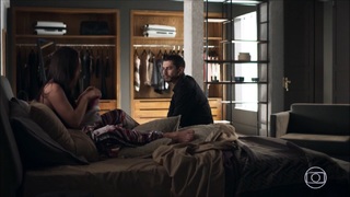 Paolla Oliveira feet photo thumbnail