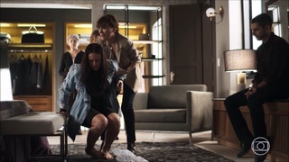 Paolla Oliveira feet photo thumbnail