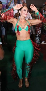 Paolla Oliveira feet photo thumbnail