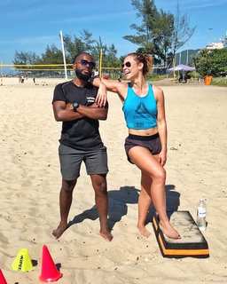 Paolla Oliveira feet photo thumbnail