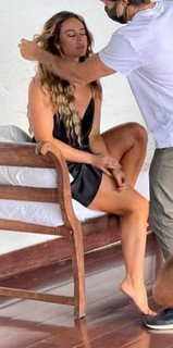 Paolla Oliveira feet photo thumbnail