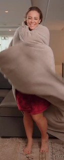 Paolla Oliveira feet photo thumbnail