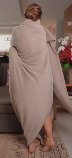 Paolla Oliveira feet photo thumbnail