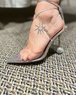 Paolla Oliveira feet photo thumbnail