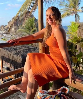 Paolla Oliveira feet photo thumbnail