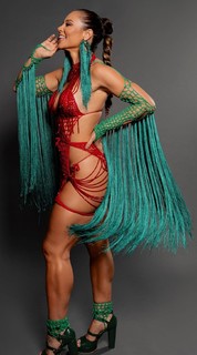 Paolla Oliveira feet photo thumbnail