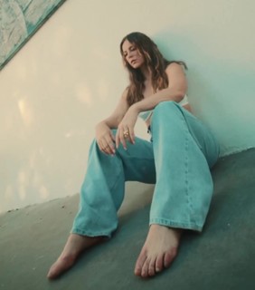 Paolla Oliveira feet photo thumbnail