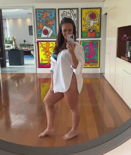 Paolla Oliveira feet photo thumbnail