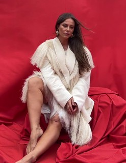 Paolla Oliveira feet photo thumbnail