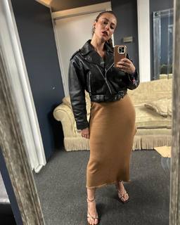 Paolla Oliveira feet photo thumbnail