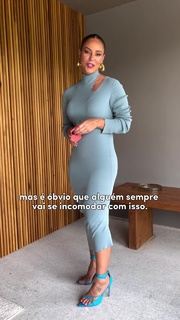 Paolla Oliveira feet photo thumbnail