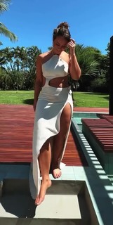 Paolla Oliveira feet photo thumbnail