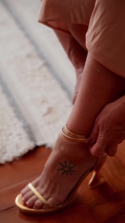 Paolla Oliveira feet photo thumbnail