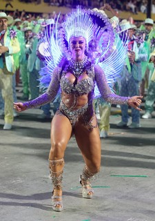 Paolla Oliveira feet photo thumbnail