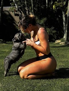Paolla Oliveira feet photo thumbnail