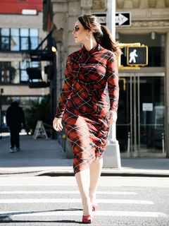 Paolla Oliveira feet photo thumbnail