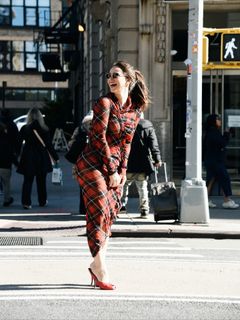 Paolla Oliveira feet photo 10