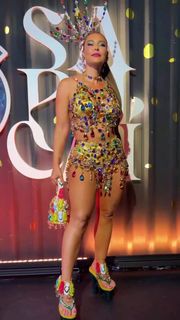 Paolla Oliveira feet photo 12