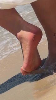 Paolla Oliveira feet photo 5