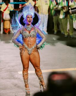 Paolla Oliveira feet photo 20