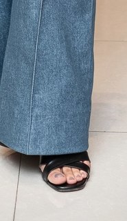 Parinaz Izadyar feet photo 2