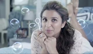 Parineeti Chopra feet photo thumbnail