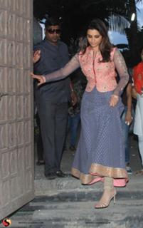 Parineeti Chopra feet photo thumbnail