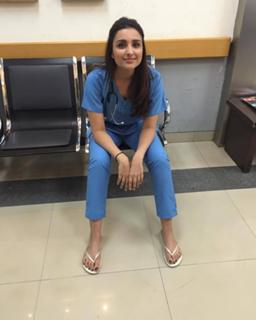 Parineeti Chopra feet photo thumbnail