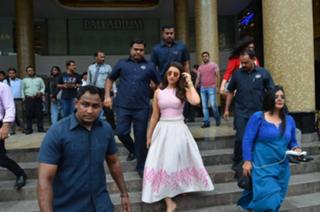 Parineeti Chopra feet photo thumbnail