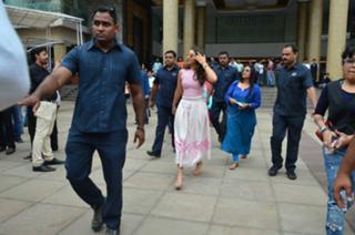 Parineeti Chopra feet photo thumbnail