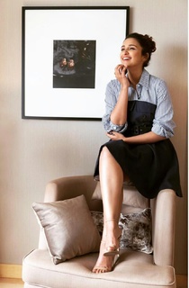 Parineeti Chopra feet photo thumbnail