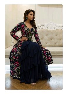 Parineeti Chopra feet photo thumbnail
