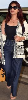Parineeti Chopra feet photo thumbnail