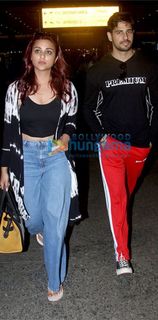 Parineeti Chopra feet photo thumbnail