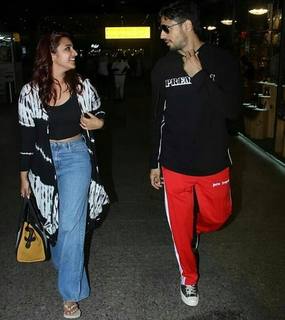 Parineeti Chopra feet photo thumbnail