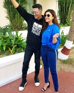 Parineeti Chopra feet photo thumbnail