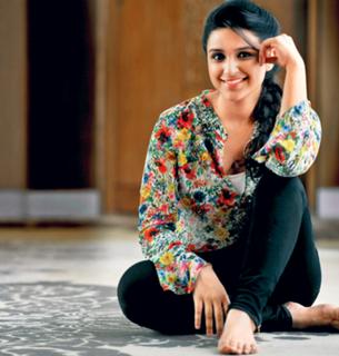 Parineeti Chopra feet photo thumbnail
