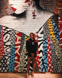 Paris Berelc feet photo thumbnail