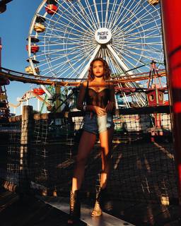 Paris Berelc feet photo thumbnail