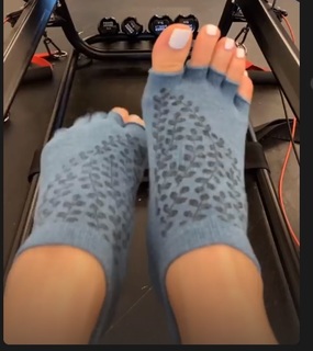 Paris Berelc feet photo thumbnail