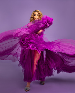 Paris Berelc feet photo thumbnail