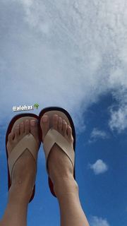 Paris Berelc feet photo thumbnail