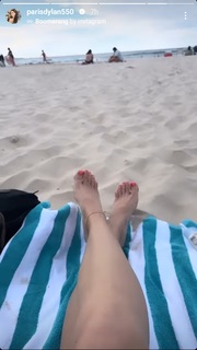 Paris Dylan feet photo 8