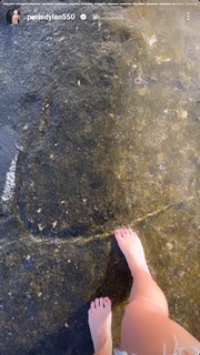 Paris Dylan feet photo 1