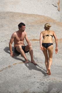 Paris Hilton feet photo thumbnail