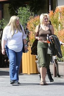 Paris Jackson feet photo thumbnail