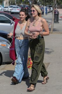 Paris Jackson feet photo thumbnail