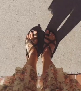 Paris Jackson feet photo thumbnail